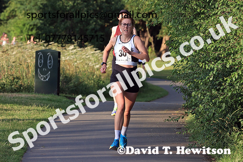 The 2025 Tynedale Pie n Peas 10k Road Race, Ovington to Low Prudhoe, Northumberland. Photo: David T. Hewitson/Sports for All Pics